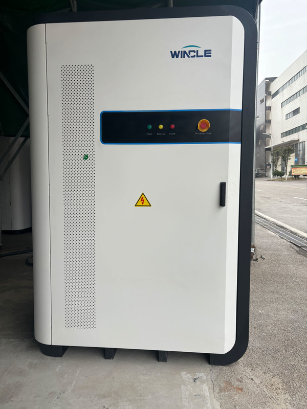 Sistema de almacenamiento de energía de enfriamiento líquido 96kwh para generador de energía solar