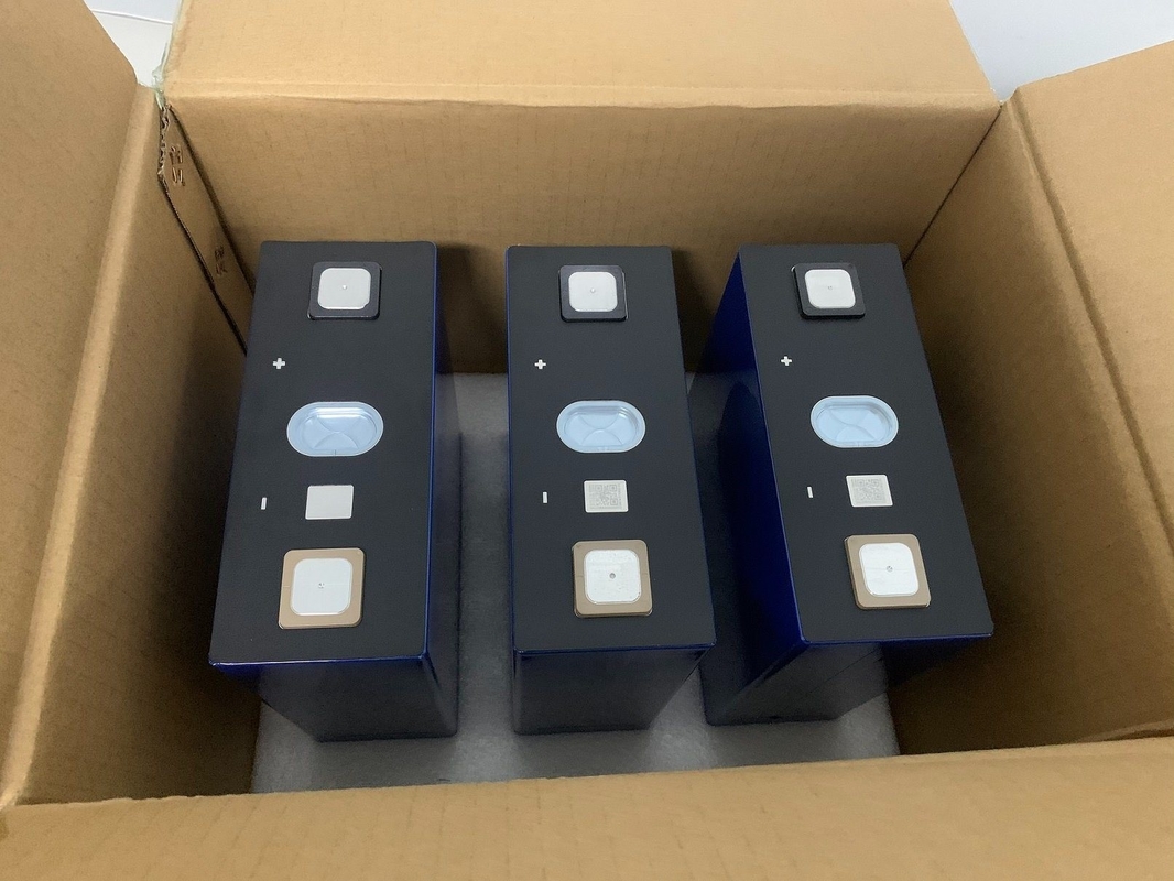 Célula de batería prismática de 3.2V 314ah duradera para sistemas de almacenamiento de energía en contenedores y camiones